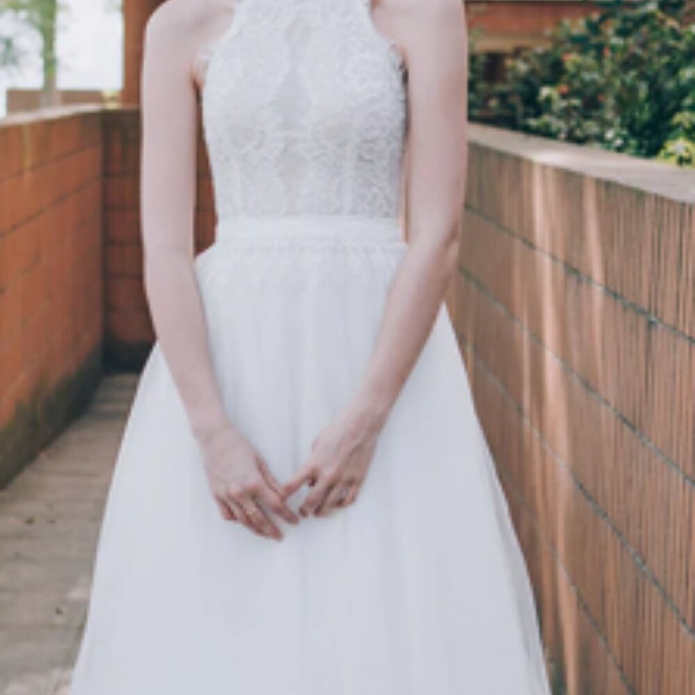 NWT Cocomelody Wedding Dress Halter A Line Brush Train Lace